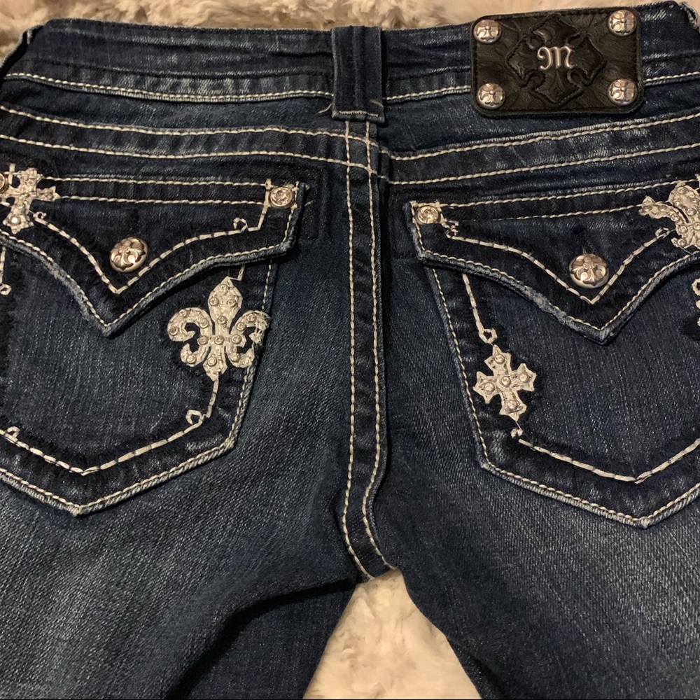 Miss Me blue jeans. Super cute!
